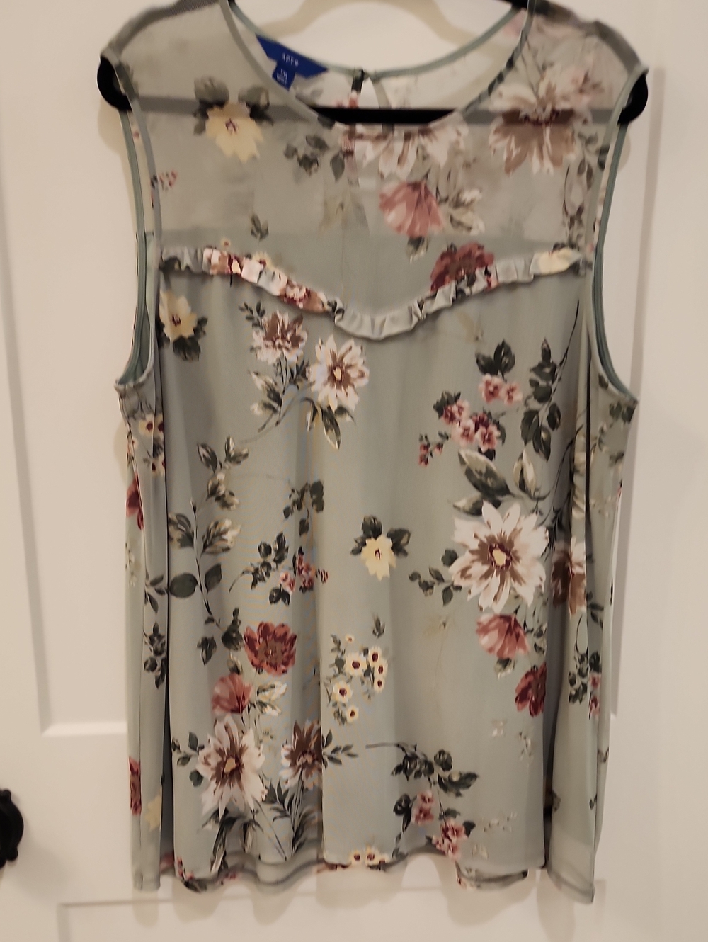 Apt. 9 Sage Green Floral Sleeveless Tank